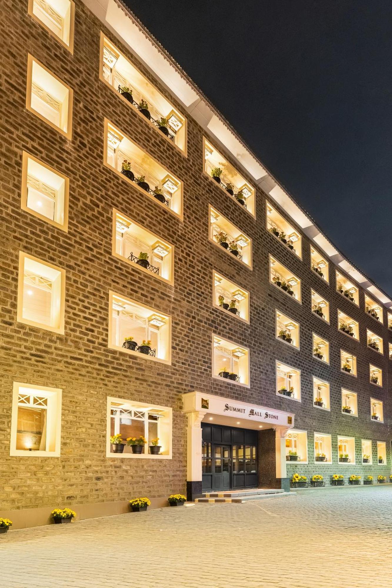 Summit Mall Stone Hotel ダージリン エクステリア 写真